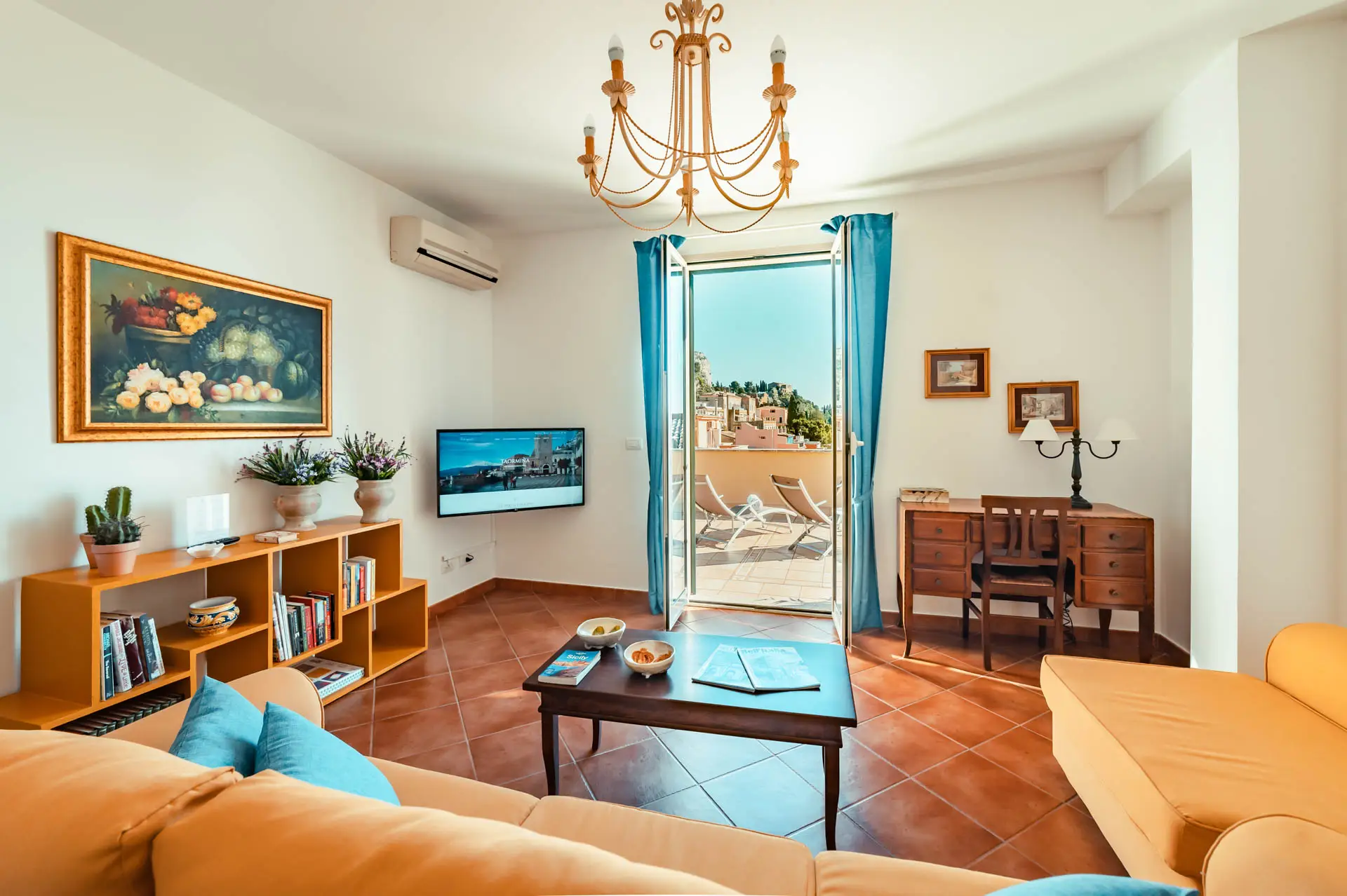 TaoApartments - Casa Vittoria - Taormina City Center Apartment with Terrace